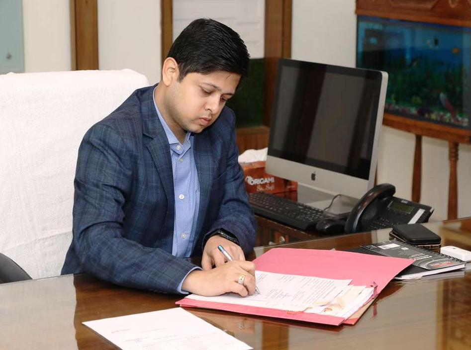 1704383736ollector_abhijit_singh